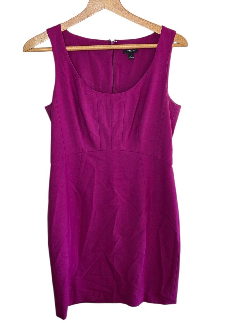 Ann Taylor Petite Magenta Scoop Neck Sheath Dress Size 6P